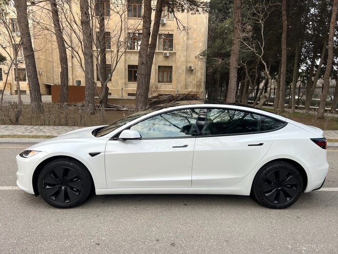 Tesla Model 3 2024, 6,300 km - 0.0 l - Bakı
