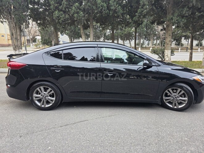 Hyundai Elantra 2018, 118,000 km - 2.0 l - Bakı