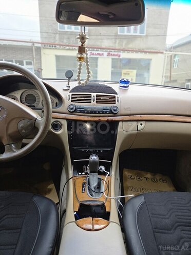 Mercedes E 240 2002, 317,000 km - 2.6 l - Bakı