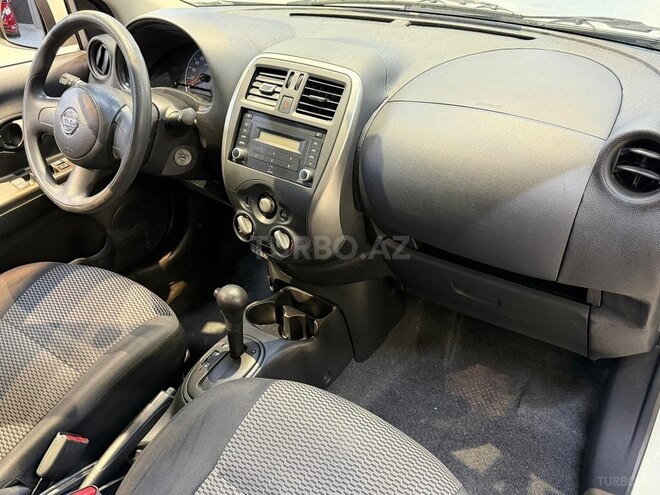 Nissan March-14
