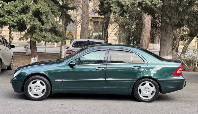 Mercedes C 200-4