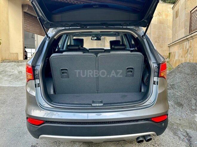 Hyundai Santa Fe-13