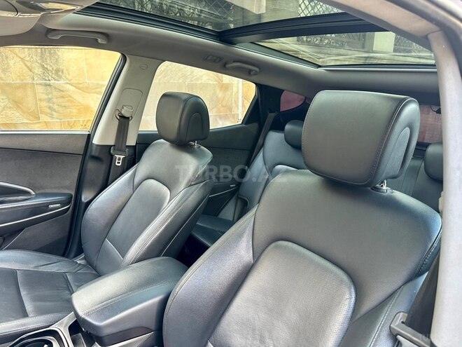 Hyundai Santa Fe-12