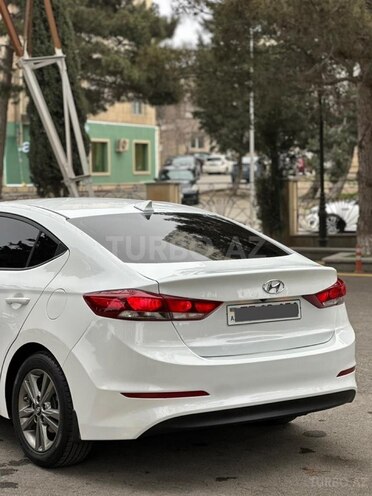 Hyundai Elantra 2018, 188,293 km - 2.0 л - Bakı