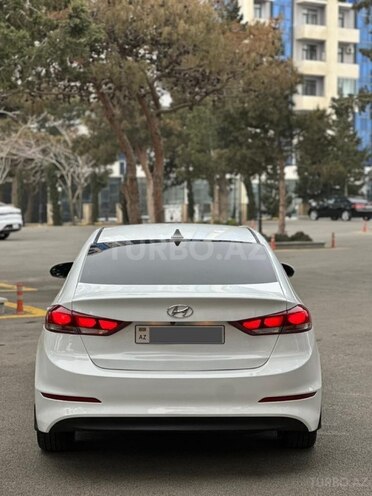 Hyundai Elantra 2018, 188,293 km - 2.0 л - Bakı