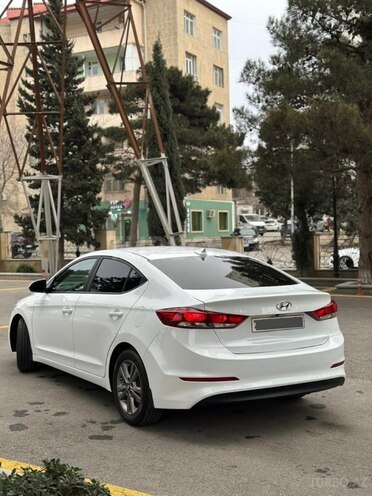 Hyundai Elantra 2018, 188,293 km - 2.0 л - Bakı