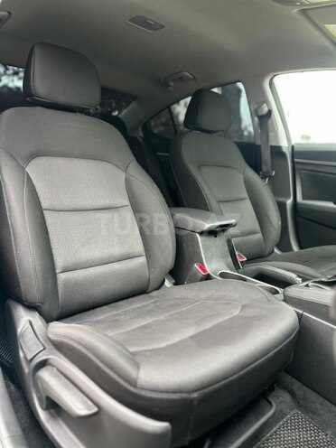 Hyundai Elantra 2018, 188,293 km - 2.0 л - Bakı