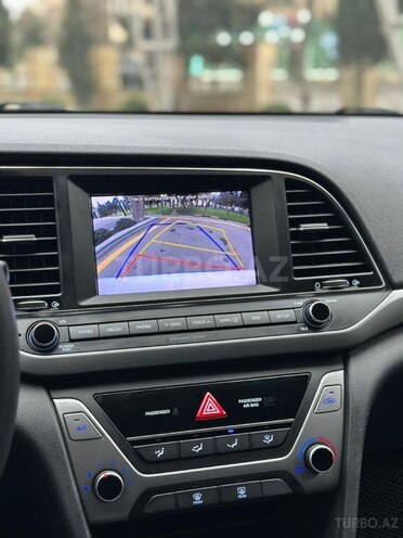 Hyundai Elantra 2018, 188,293 km - 2.0 л - Bakı