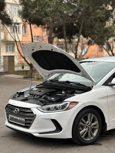 Hyundai Elantra 2018, 188,293 km - 2.0 л - Bakı