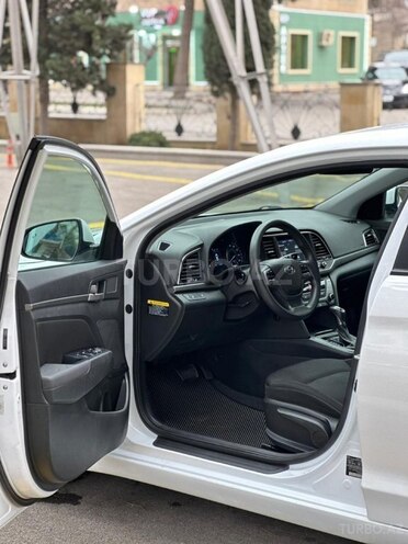 Hyundai Elantra 2018, 188,293 km - 2.0 л - Bakı