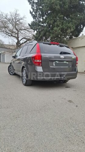 Kia  2010, 220,000 km - 1.4 l - Bakı