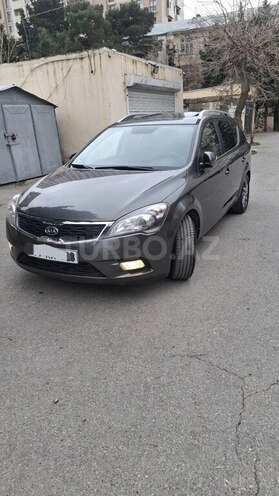 Kia  2010, 220,000 km - 1.4 l - Bakı
