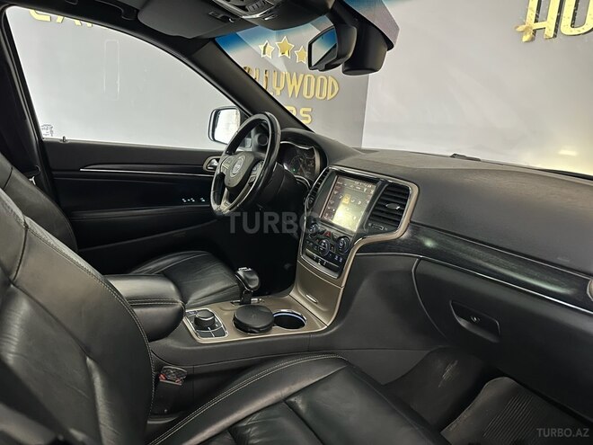 Jeep Grand Cherokee-14