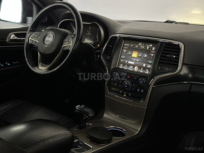 Jeep Grand Cherokee-15