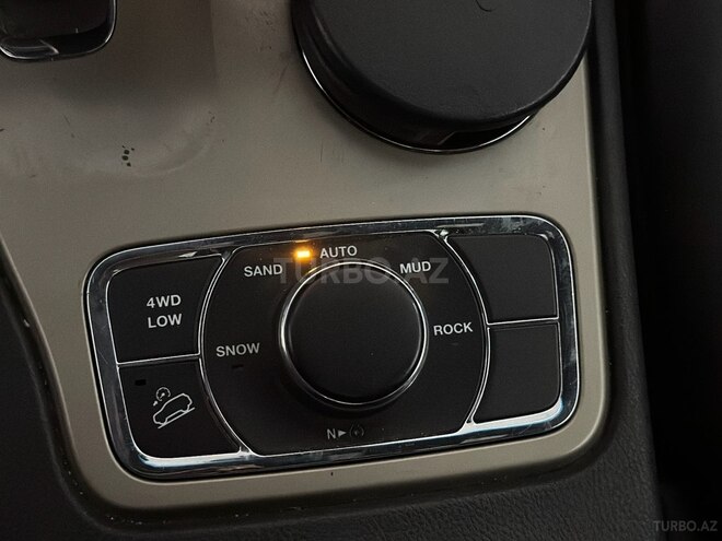 Jeep Grand Cherokee-25