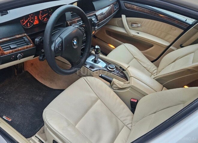 BMW 528 2007, 330,000 km - 3.0 l - Bakı