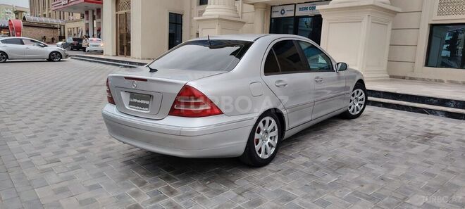Mercedes C 240 2003, 295,600 km - 2.6 l - Sumqayıt