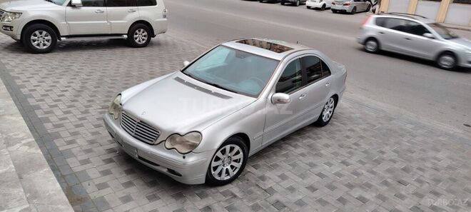Mercedes C 240 2003, 295,600 km - 2.6 l - Sumqayıt