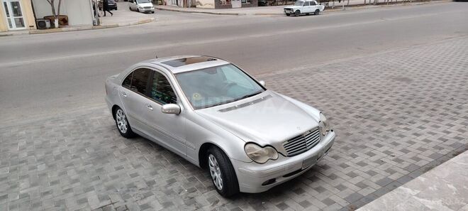 Mercedes C 240 2003, 295,600 km - 2.6 l - Sumqayıt