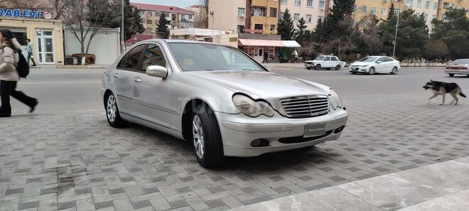 Mercedes C 240 2003, 295,600 km - 2.6 l - Sumqayıt