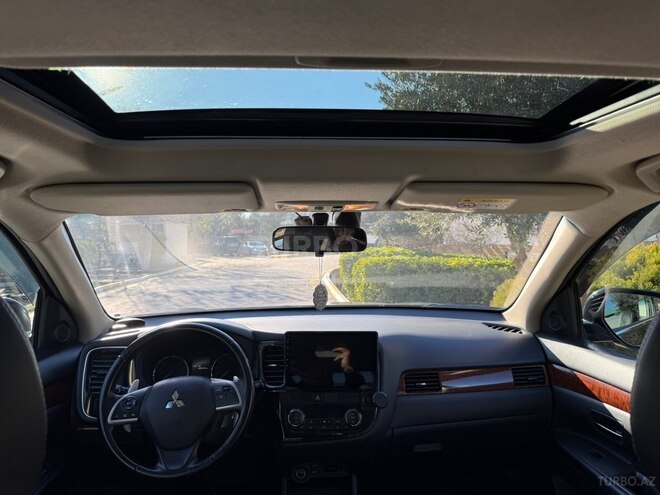 Mitsubishi Outlander 2015, 168,000 km - 2.4 л - Bakı