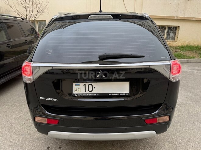 Mitsubishi Outlander 2015, 168,000 km - 2.4 л - Bakı