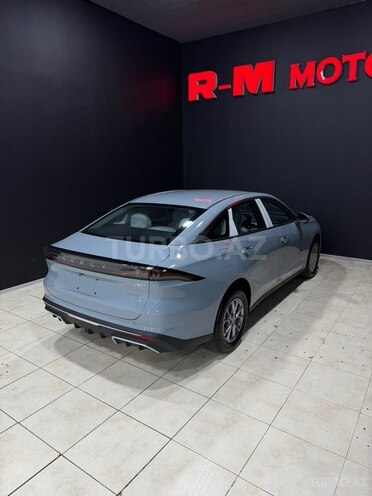 Geely Galaxy L6-8