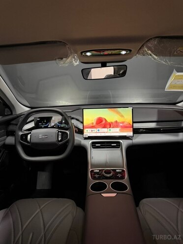 Geely Galaxy L6-11