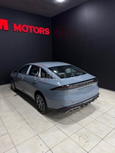 Geely Galaxy L6-10