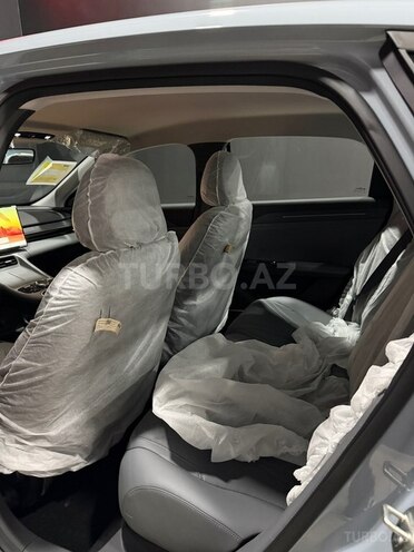 Geely Galaxy L6-13
