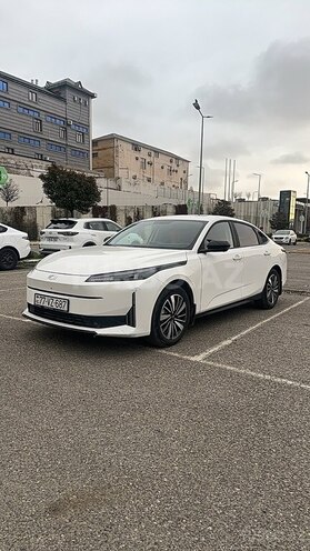 Changan Qiyuan A05 2025, 12,700 km - 1.5 л - Bakı