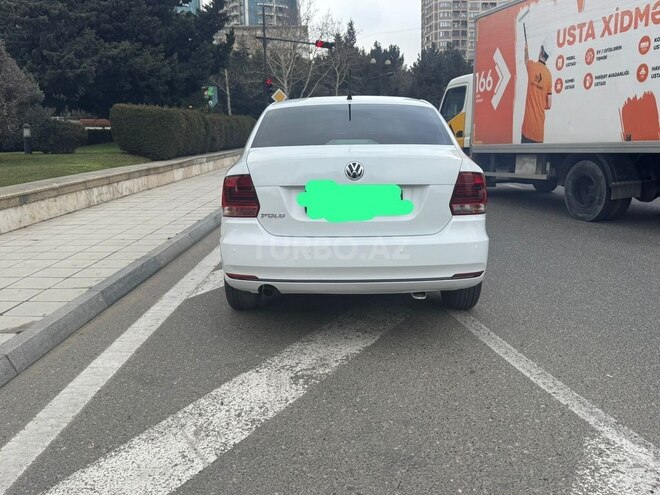 Volkswagen Polo 2018, 92,000 km - 1.6 l - Bakı