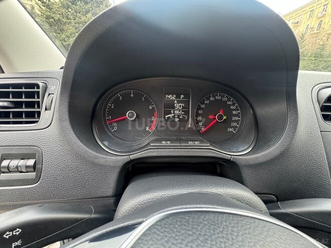 Volkswagen Polo 2018, 92,000 km - 1.6 l - Bakı