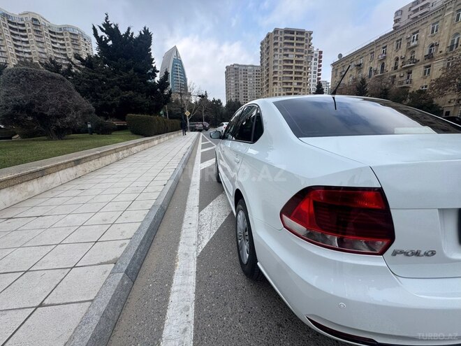 Volkswagen Polo 2018, 92,000 km - 1.6 l - Bakı