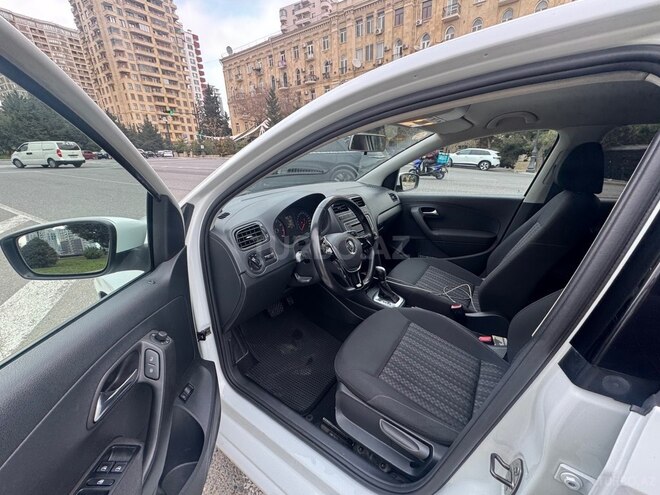 Volkswagen Polo 2018, 92,000 km - 1.6 l - Bakı