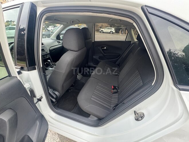 Volkswagen Polo 2018, 92,000 km - 1.6 l - Bakı