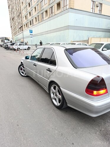 Mercedes C 240 1998, 286,000 km - 2.4 l - Bakı