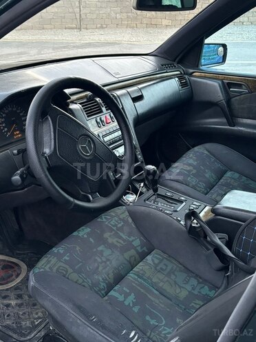 Mercedes E 230 1996, 300,000 km - 2.3 л - Bakı