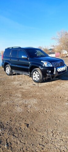 Toyota Land Cruiser Prado-8