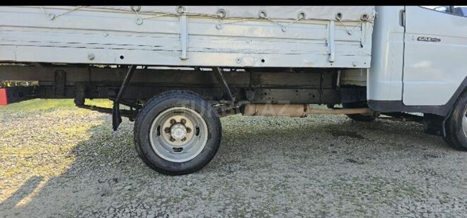 GAZ 33021 1999, 300,000 km - 2.4 l - Astara