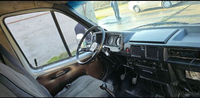 GAZ 33021 1999, 300,000 km - 2.4 l - Astara