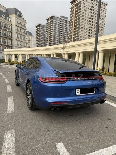 Porsche Panamera-9