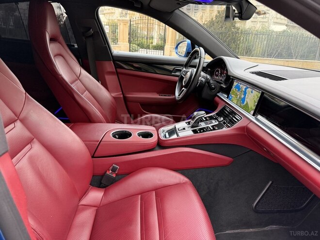 Porsche Panamera-11