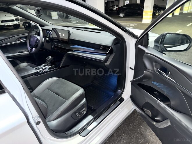 Toyota Camry 2025, 1,800 km - 2.0 l - Bakı