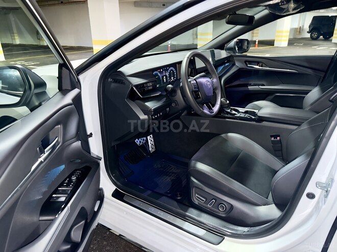 Toyota Camry 2025, 1,800 km - 2.0 l - Bakı