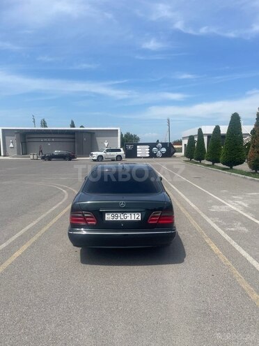 Mercedes E 320 2000, 305,000 km - 3.2 l - Bakı