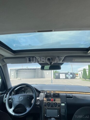 Mercedes E 320 2000, 305,000 km - 3.2 l - Bakı