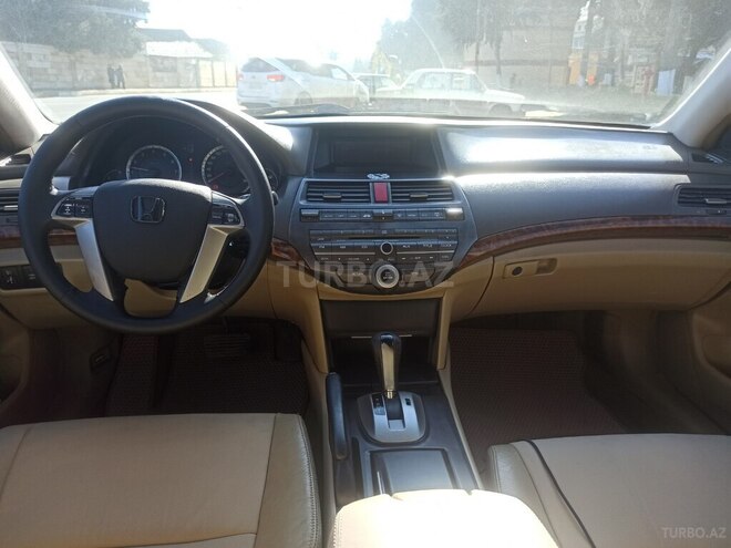 Honda Accord 2009, 328,215 km - 2.4 l - Masallı