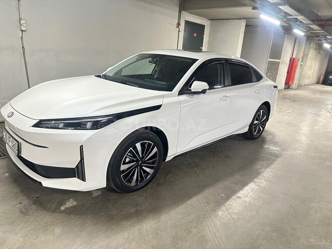 Changan Qiyuan A05 2025, 22,000 km - 1.5 л - Bakı