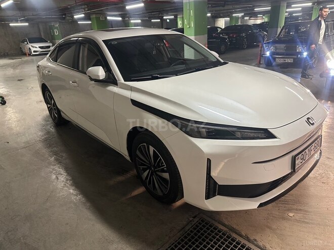 Changan Qiyuan A05 2025, 22,000 km - 1.5 л - Bakı